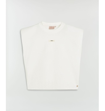 sue_off-white_jv-2501-1111-033-josh_v