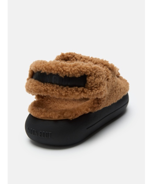 80d2420020-m008-moon_boot-2