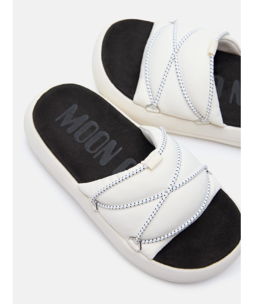 80d2420030-a001-moon_boot-2