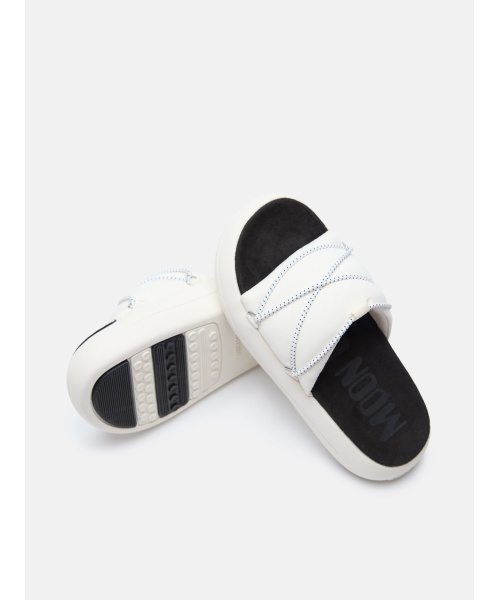 80d2420030-a001-moon_boot-3