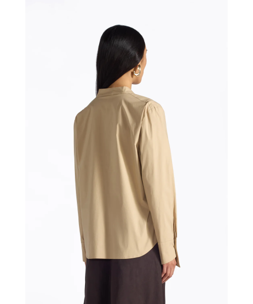 s6ff6sk19w76-0-c-liviana_conti