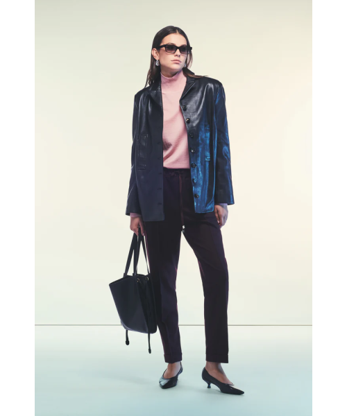 w5ff5wa24f86-1-liviana_conti-2